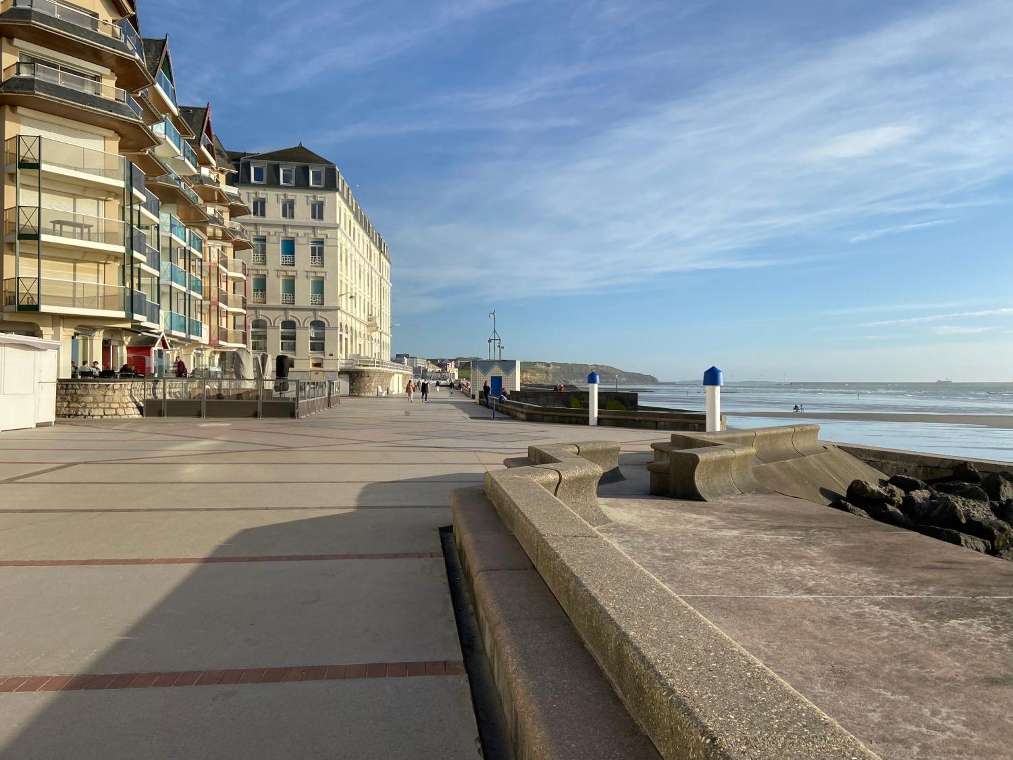 Brise De Mer Sur La Naturelle, Studio A Wimereux , Parking Ngoại thất bức ảnh
