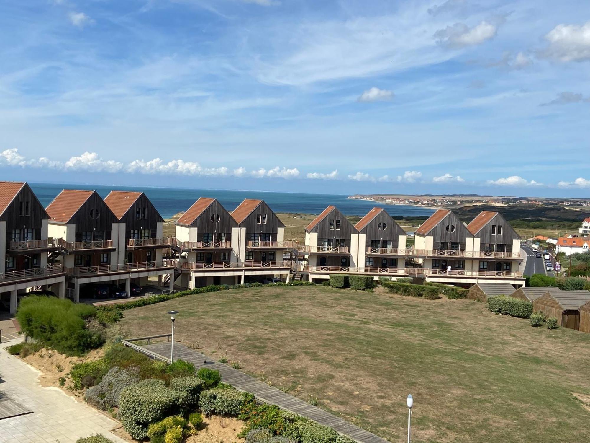 Brise De Mer Sur La Naturelle, Studio A Wimereux , Parking Ngoại thất bức ảnh
