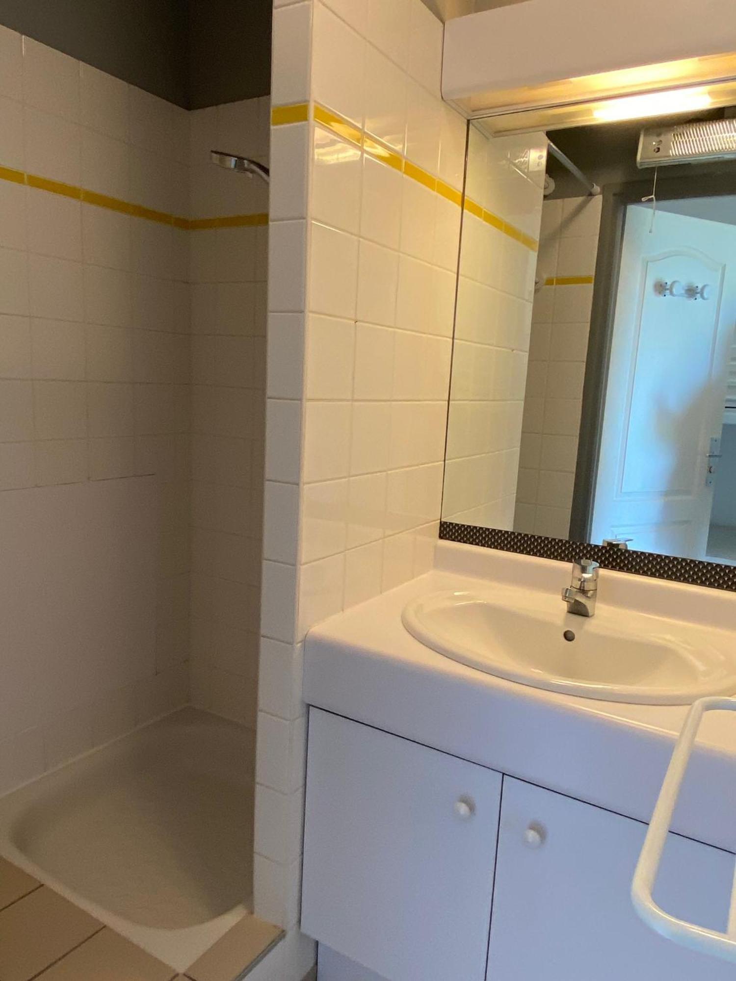 Brise De Mer Sur La Naturelle, Studio A Wimereux , Parking Ngoại thất bức ảnh