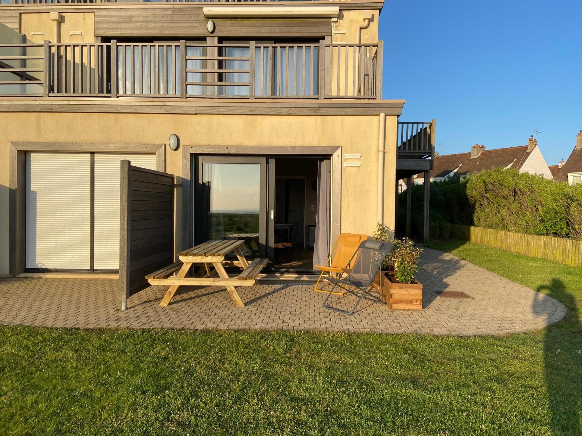 Brise De Mer Sur La Naturelle, Studio A Wimereux , Parking Ngoại thất bức ảnh